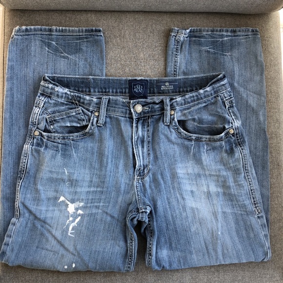 ROCK & REPUBLIC Relaxed Straight Fit Destroyed Jeans - Picture 4 of 9